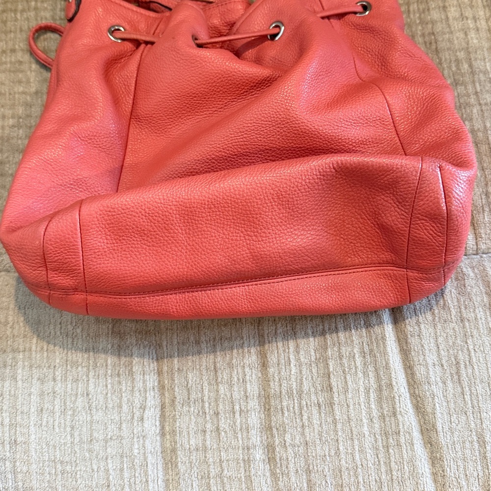 CoachAvery drawstring coral hobo bag Leather Bag with additional shoulder strap - Picture 8 of 12